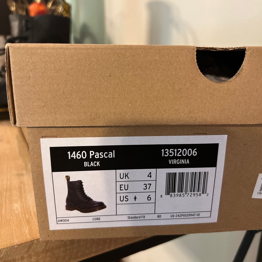 Doc Martens Pascal Virginia Boot - Black Size 6 - image 2